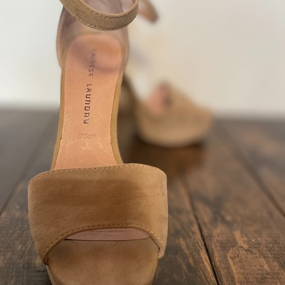 Chinese Laundry Tan Suede Super High Platform Heels Size 9 - Picture 6 of 7